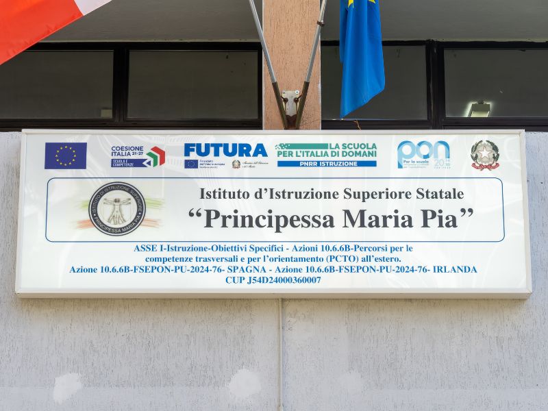 insegna maria pia 2