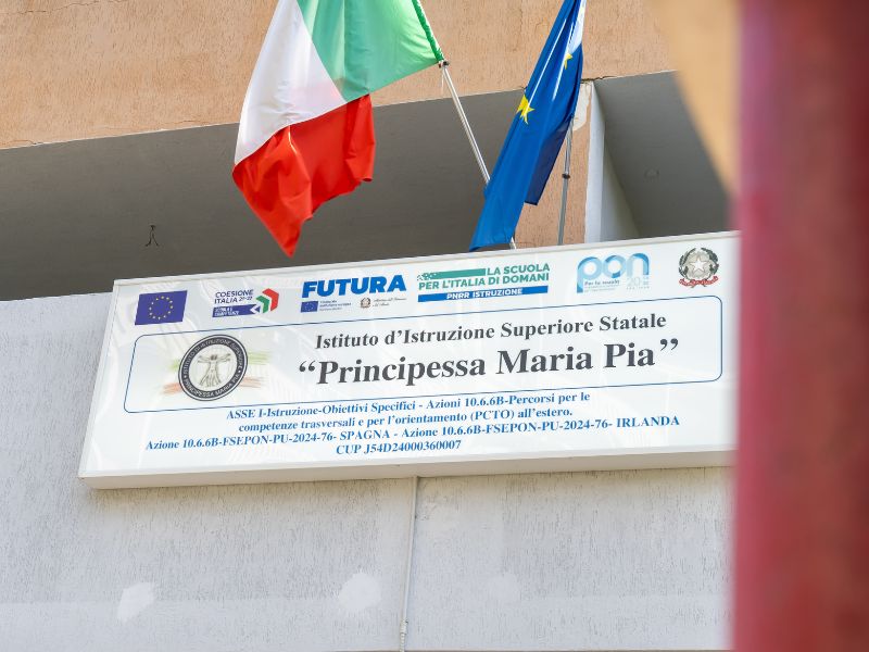 insegna maria pia 3
